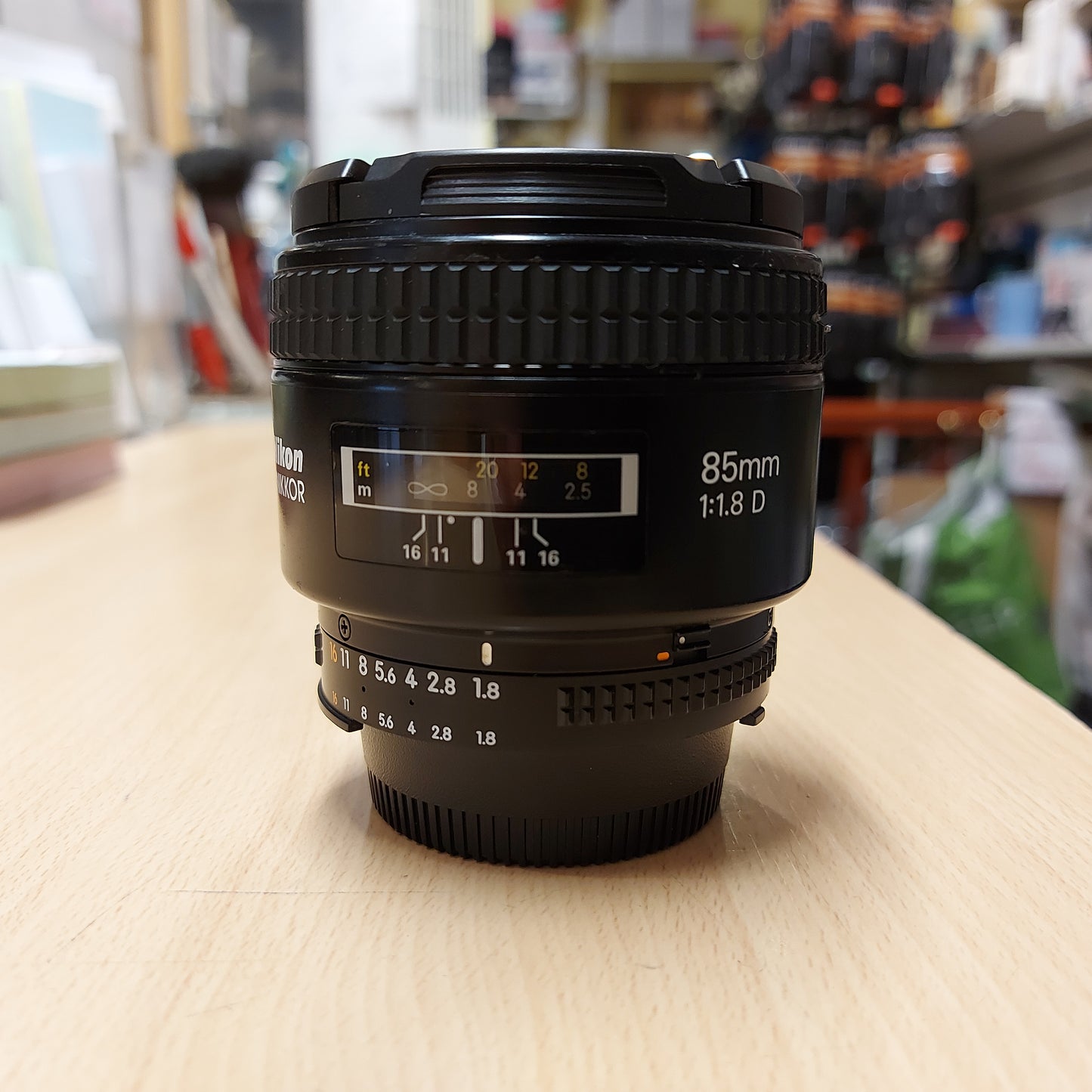 Nikon 85mm f/1.8 AF-D Series