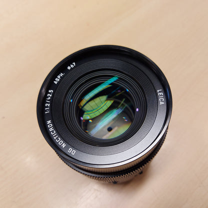 Panasonic 42.5mm f/1.2 Leica Nocticron Aspherical