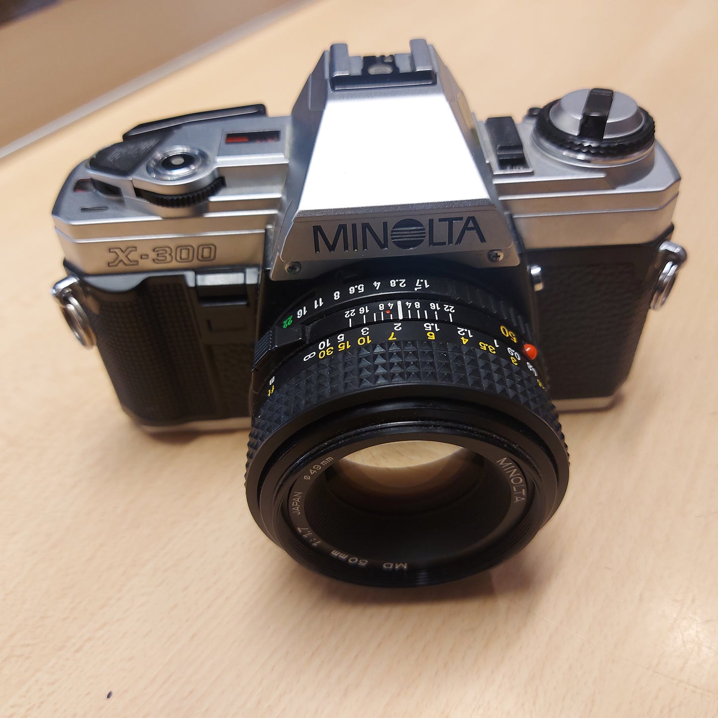 Minolta X300 + 50mm f/1.7