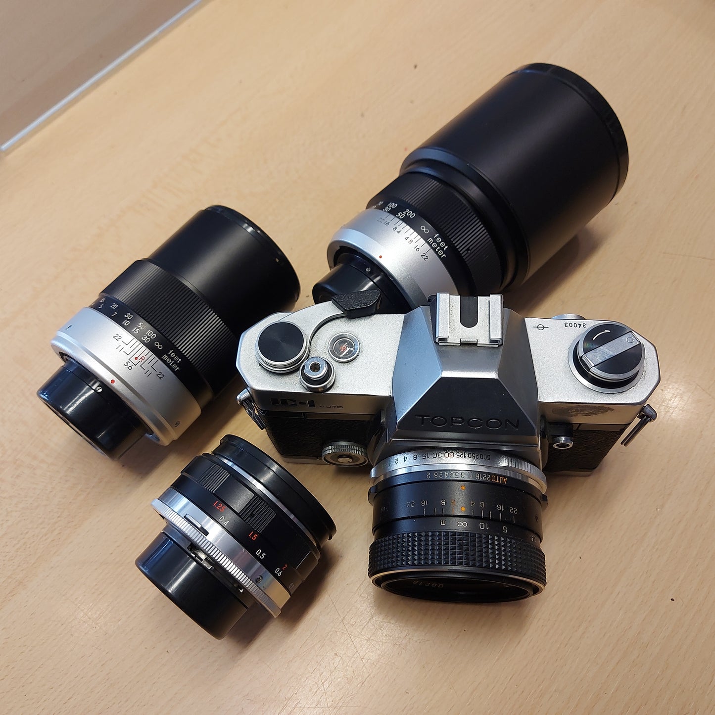 TopCon IC-1 + 50mm f/2.8, 28mm f/4.0, 135mm f/4.0, 200mm f/4.0