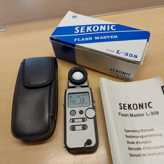 Sekonic L-358 Digital Light Meter