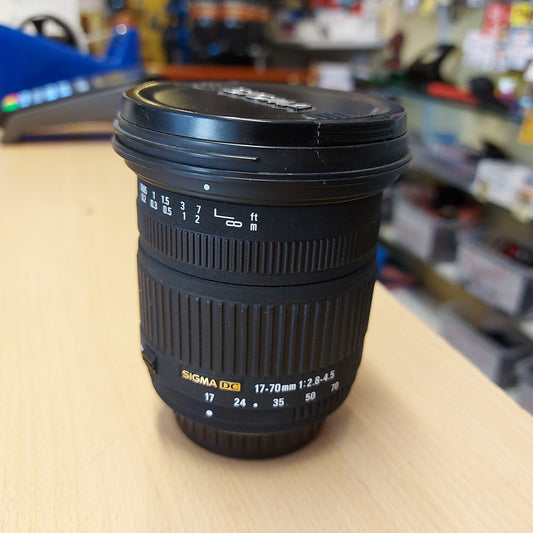 Pentax fit 17-70mm f/2.8-4.5 PK-AF Sigma