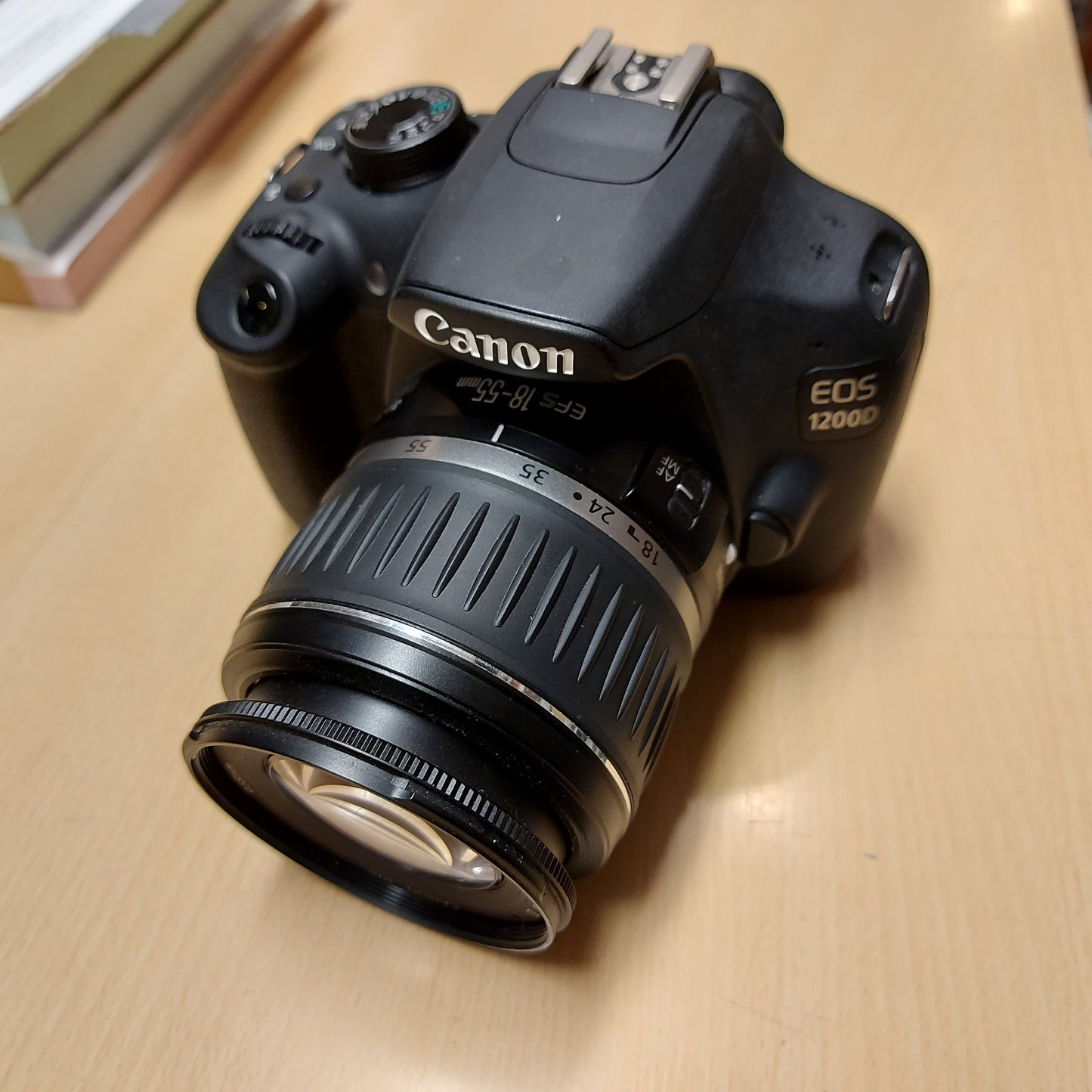 Canon EOS 1200d + 18-55mm