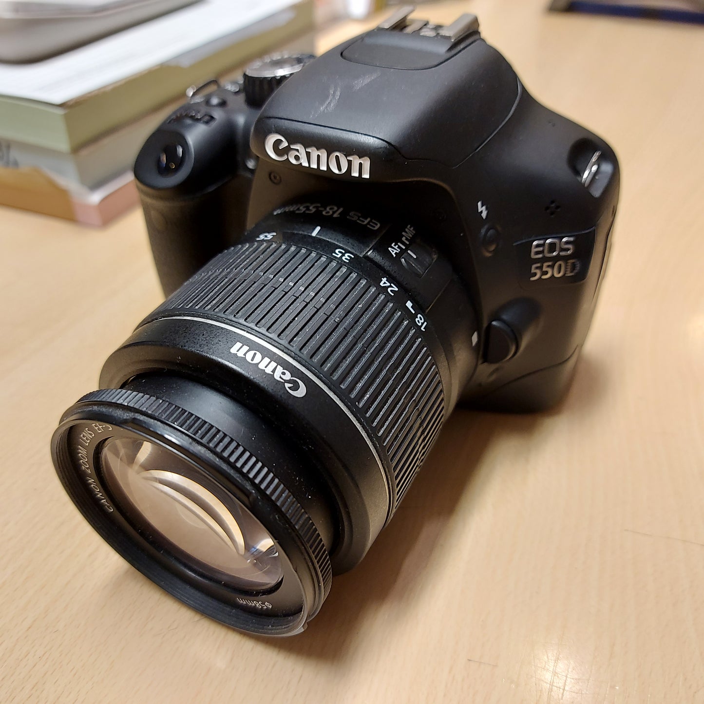 Canon EOS 550d + 18-55mm