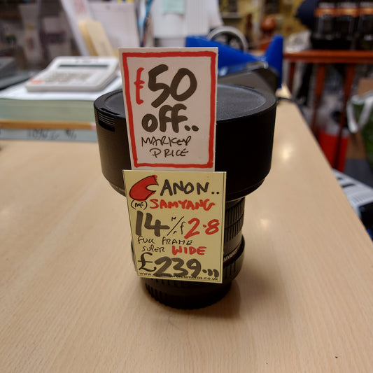 Samyang 14mm f/2.8 (Special Offer)